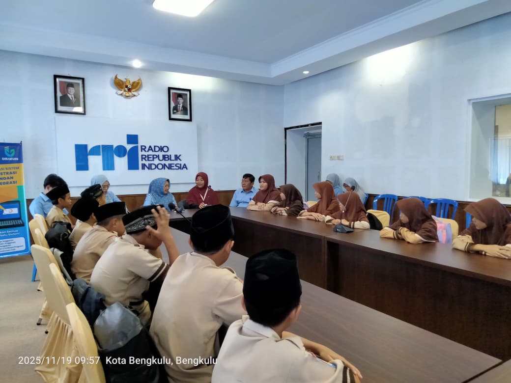 Outing Class ke RRI Bengkulu, Ananda kelas 5 As-Syifa, 2025.